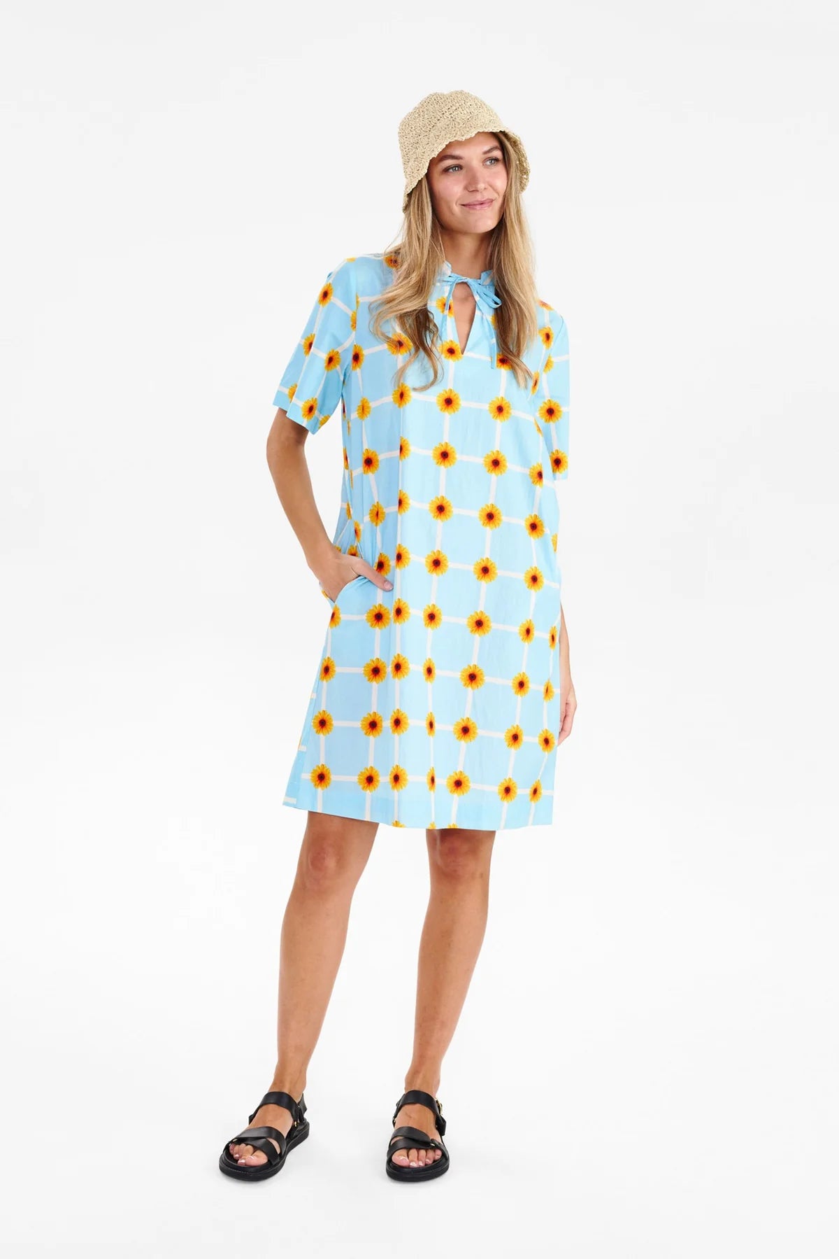 Nuwiga Dress