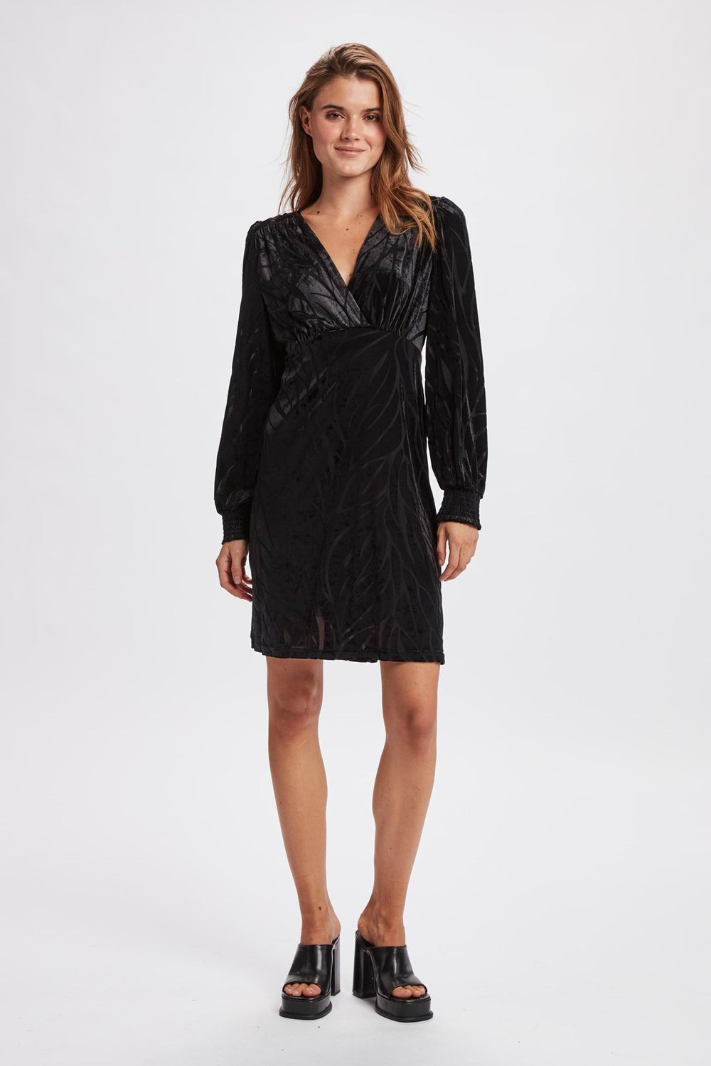 Nuwelta Dress - Black