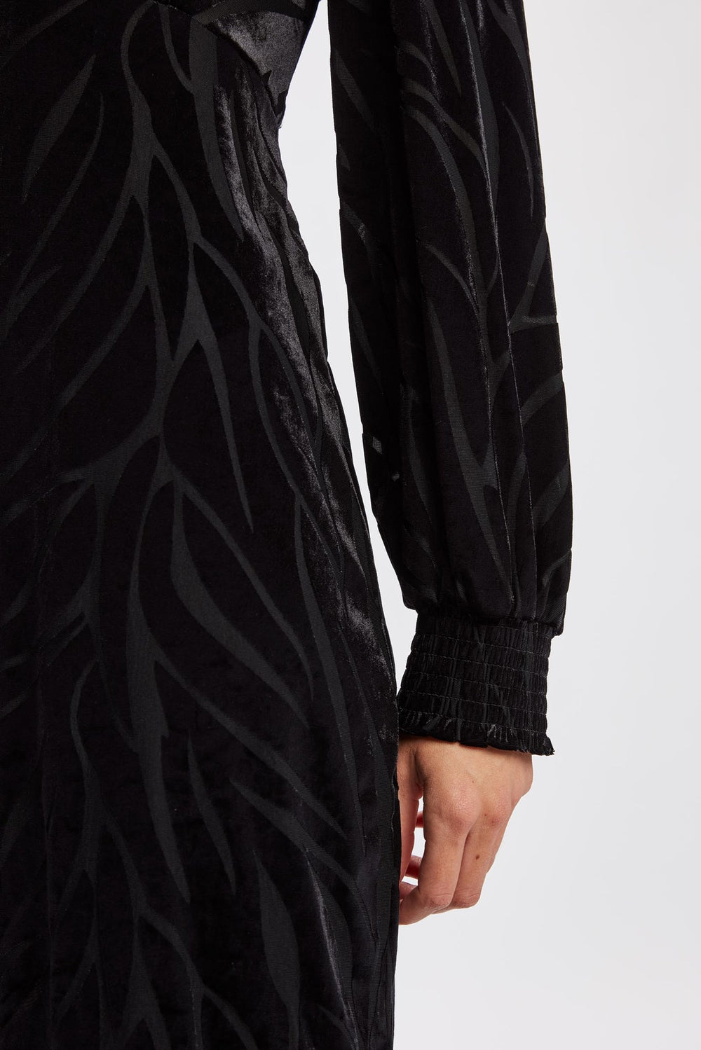 Nuwelta Dress - Black