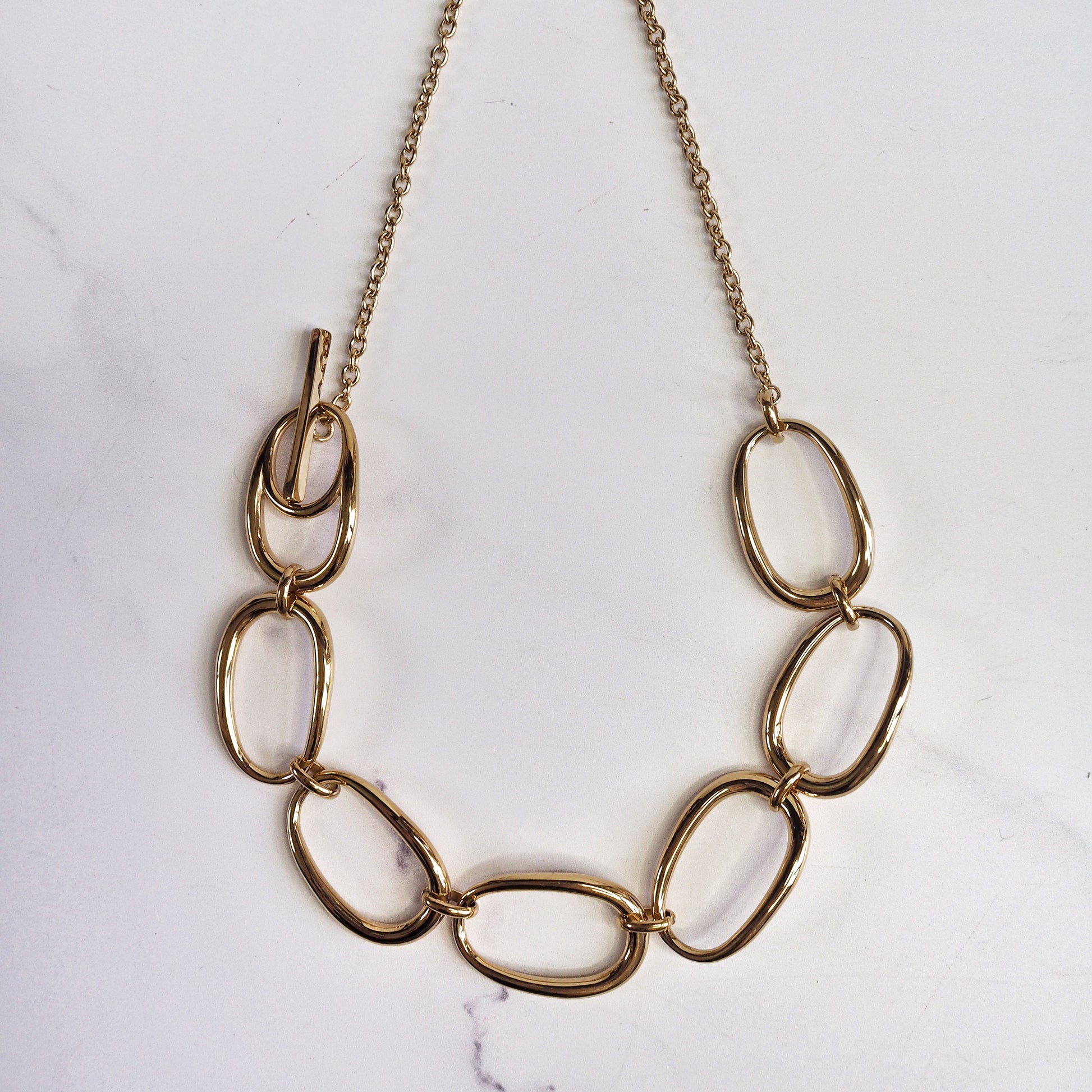 Gold oval link necklace