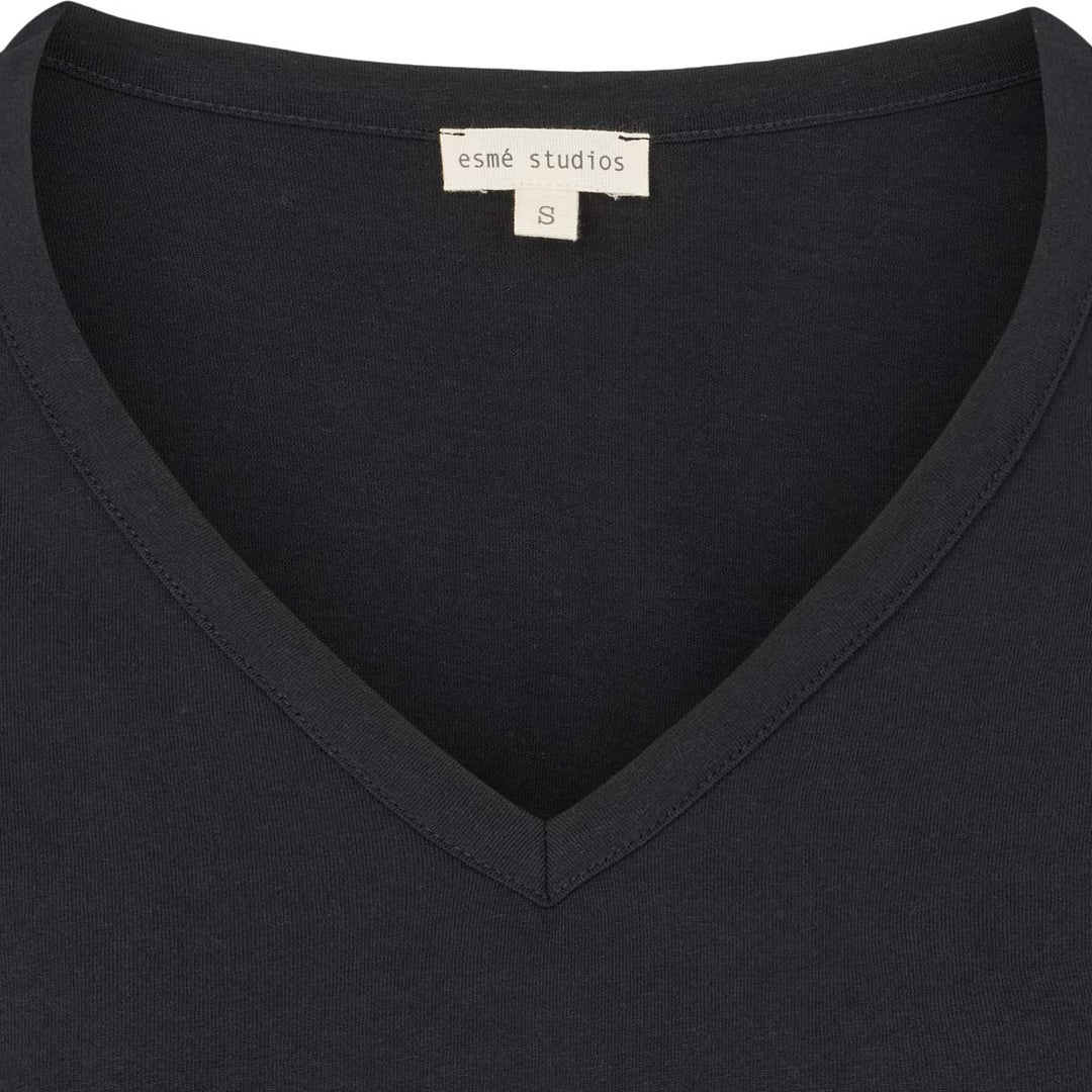 ESSigne V-neck T-Shirt - Black