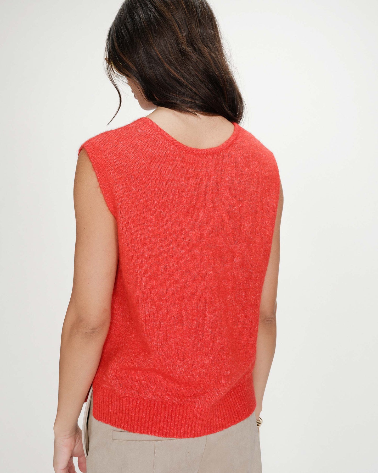 Nars Vest - Sanguine