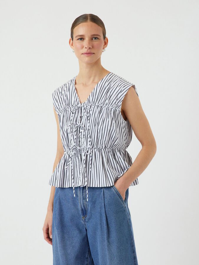 Yasebba Sleeveless Top