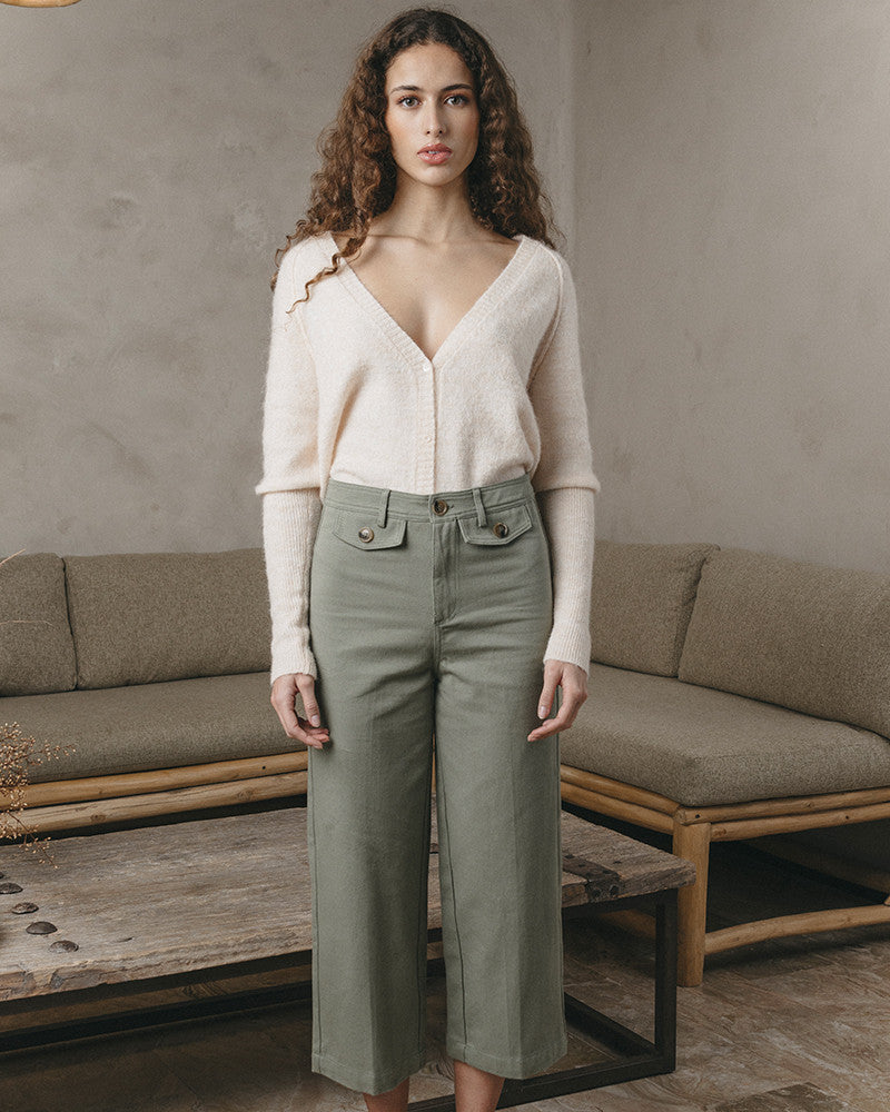 Imaginative cropped trousers - Sage