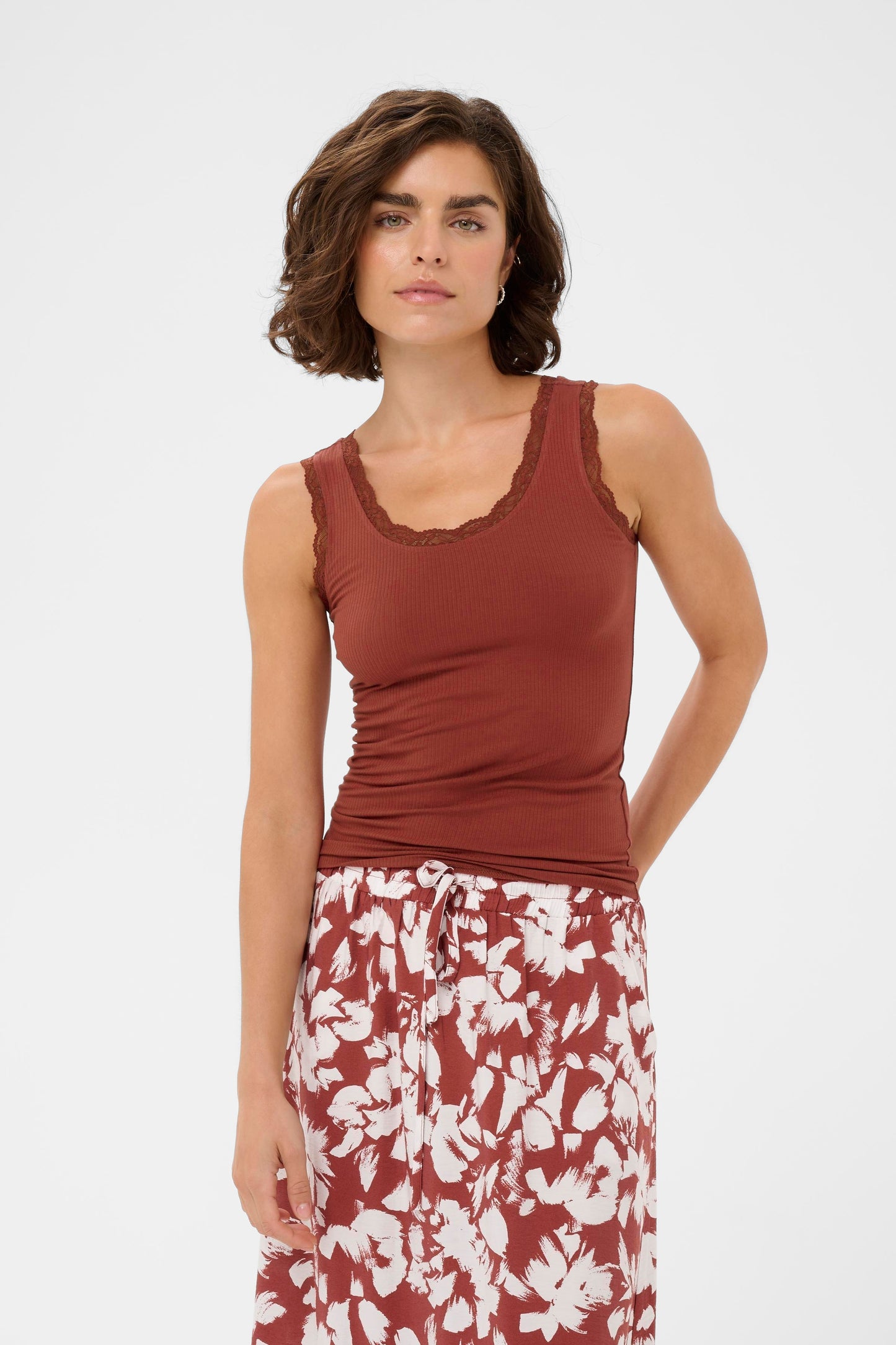 KAomi top