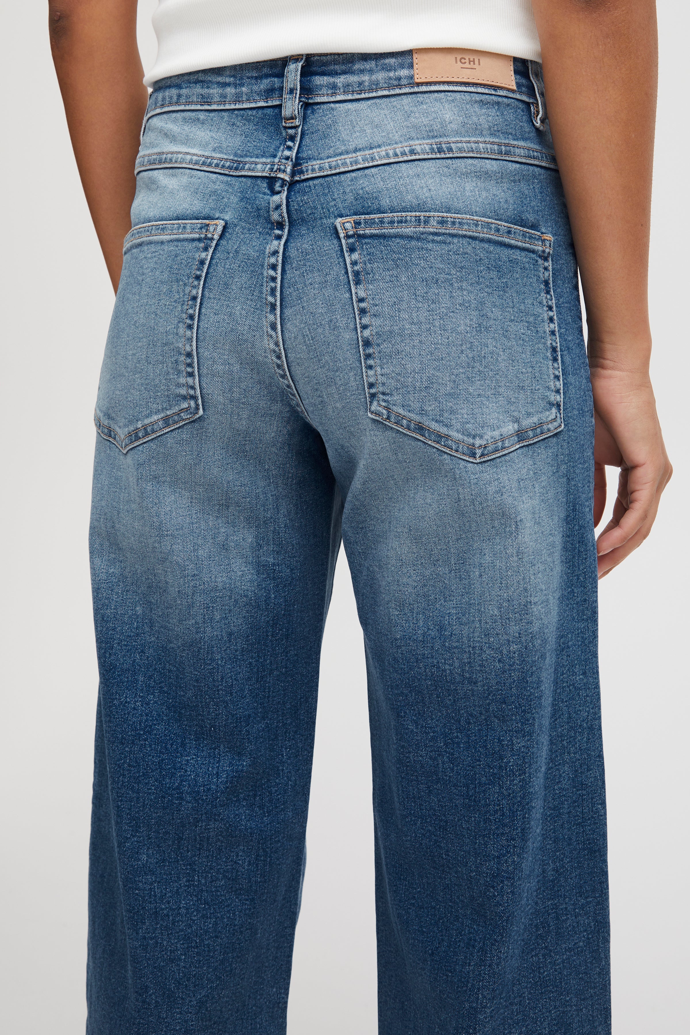 IHTWIGGY Straight Long Jeans - Medium Blue