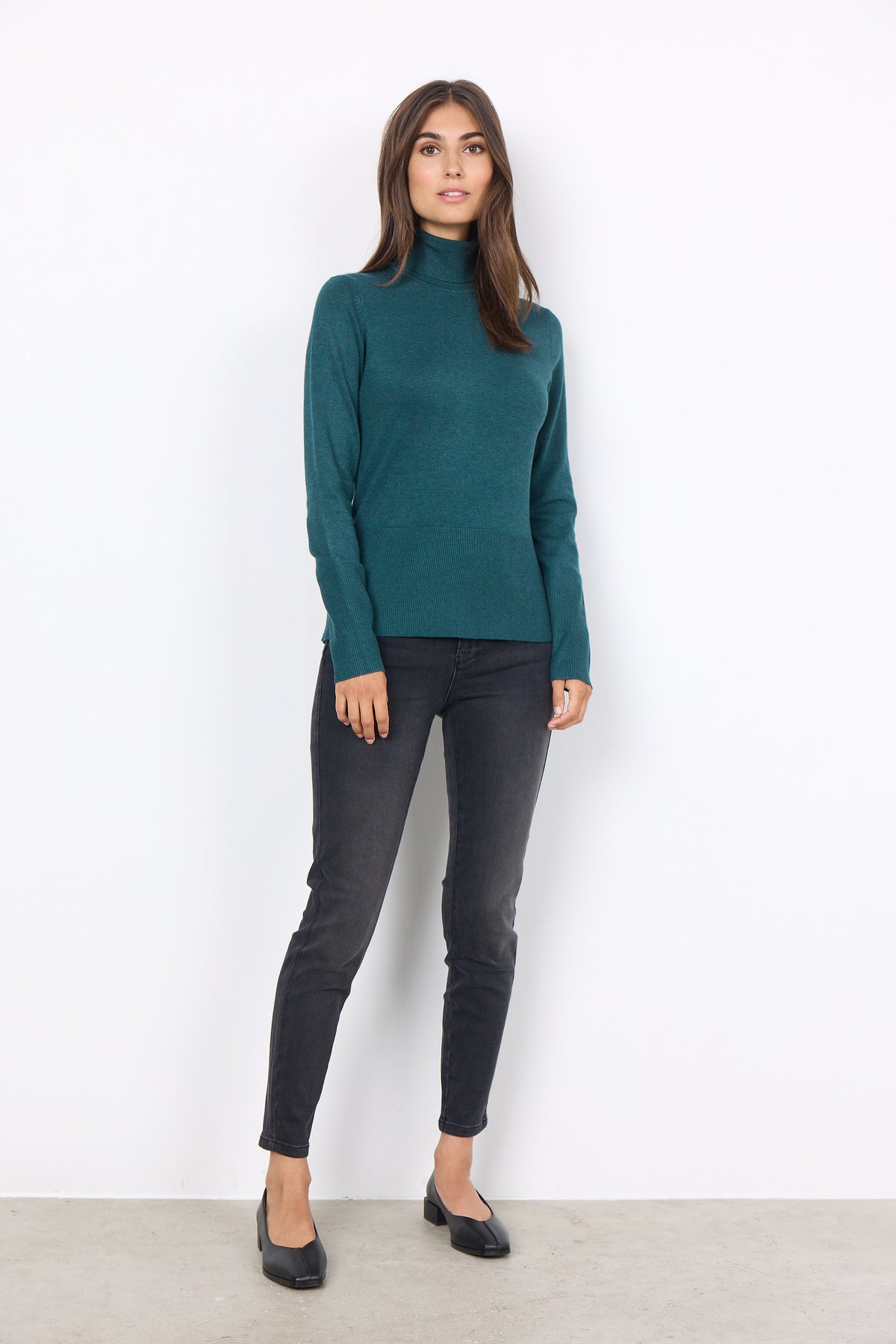 SC-Dollie 145 Rollneck Knitted Top