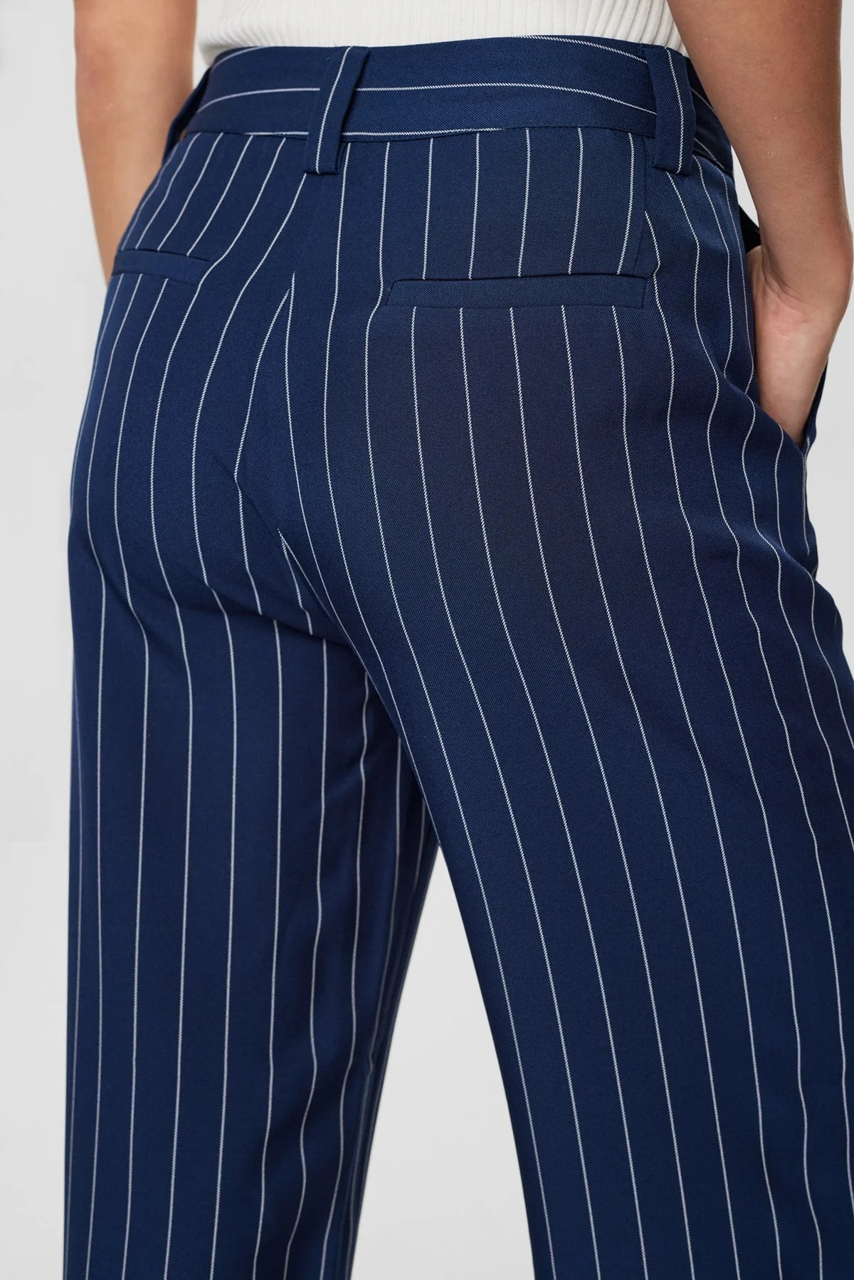 Nufelicia Pants