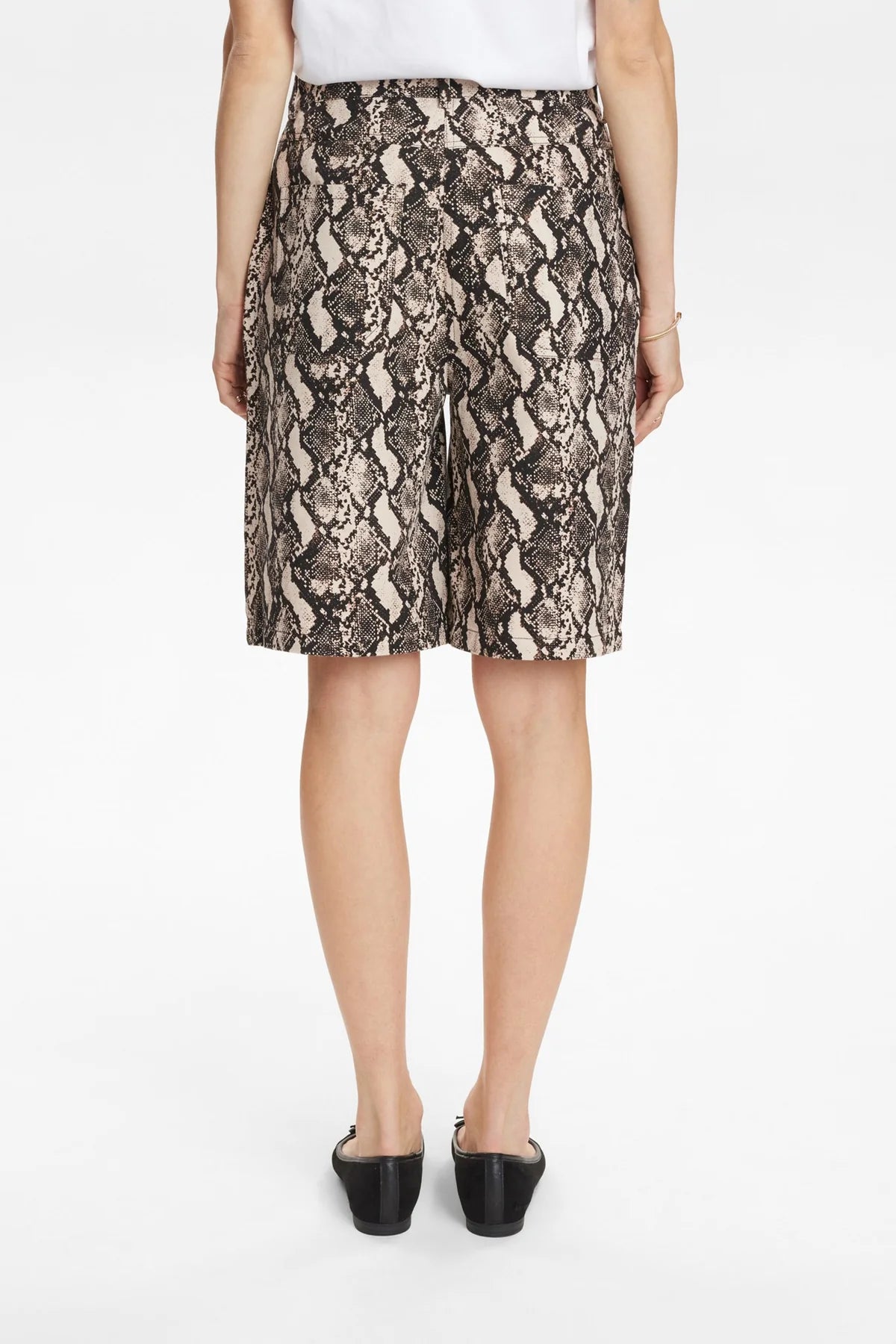 Nuviita Shorts