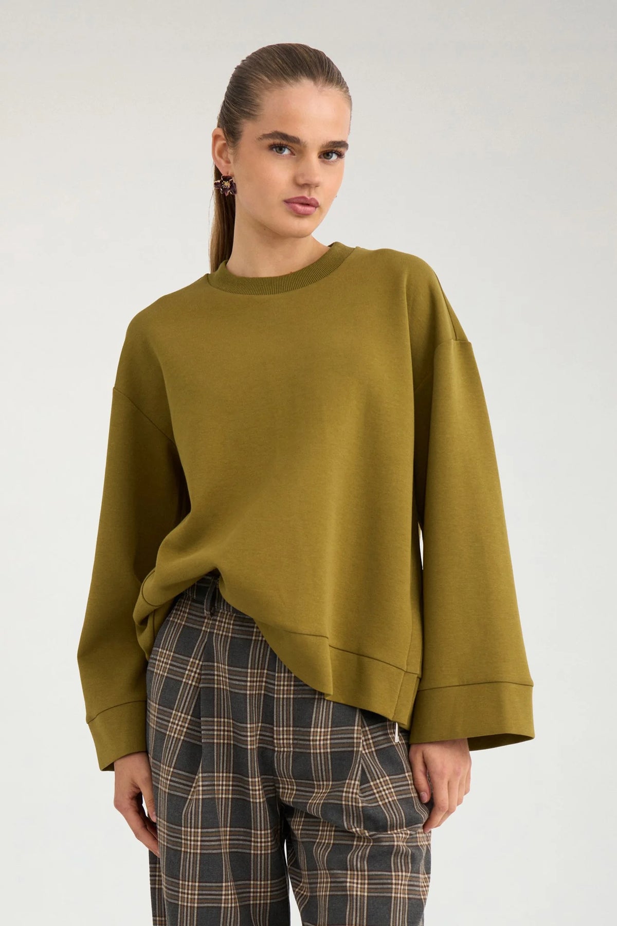 NUShani Oversize Sweatshirt