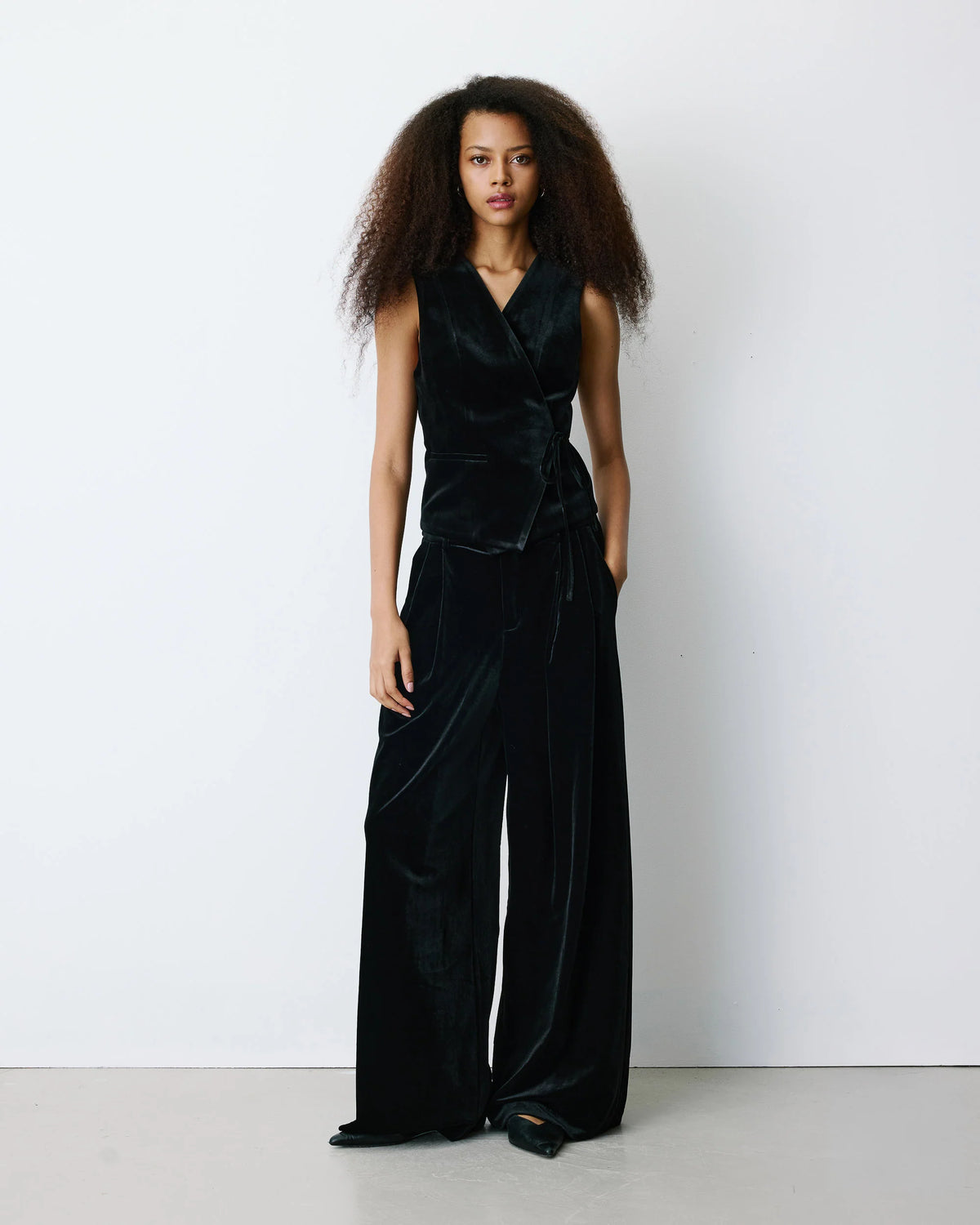 Benny Tie Front Waistcoat - Noir