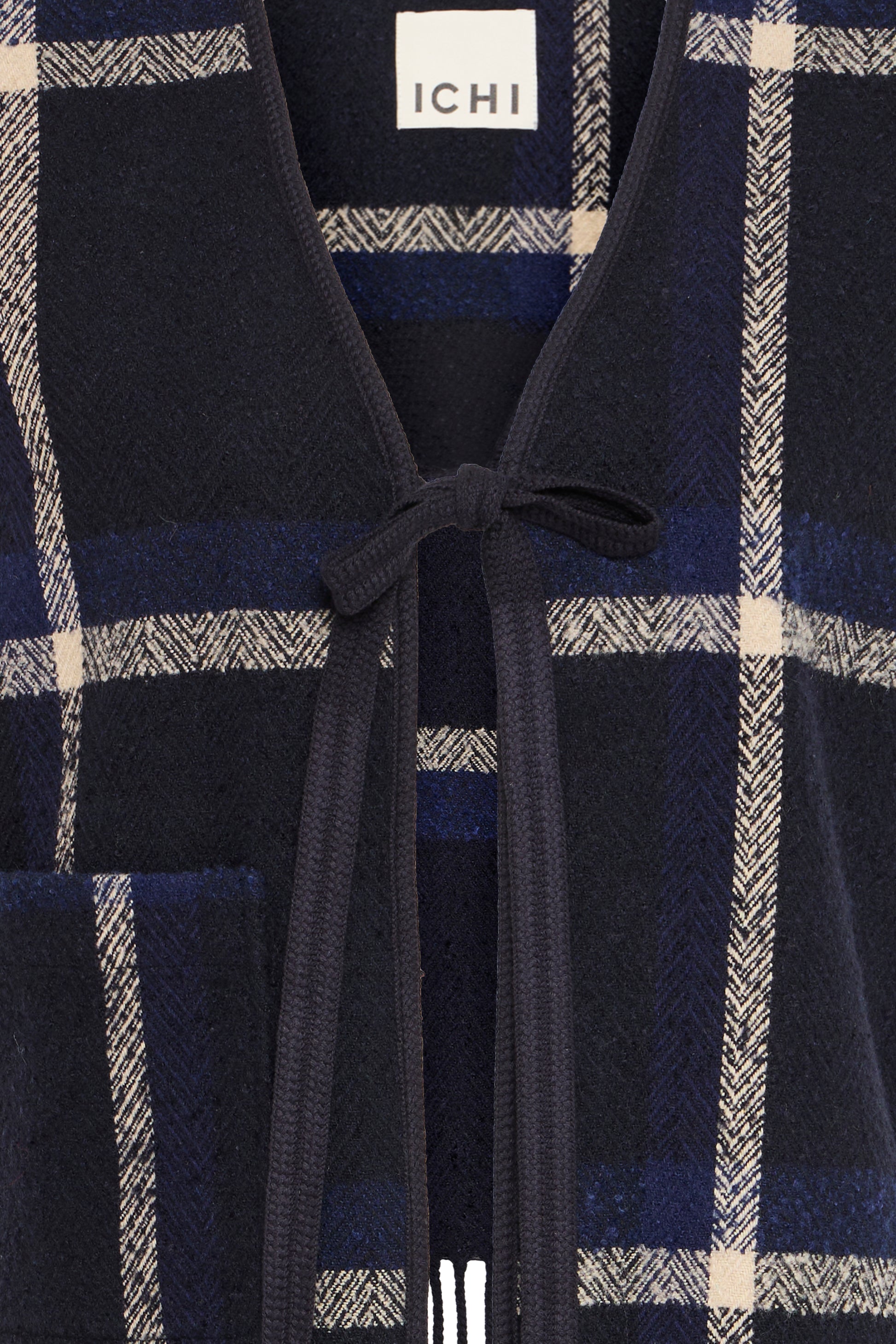 Navy and white checkered robe with a tie detail, featuring the brand 'Ichi'.