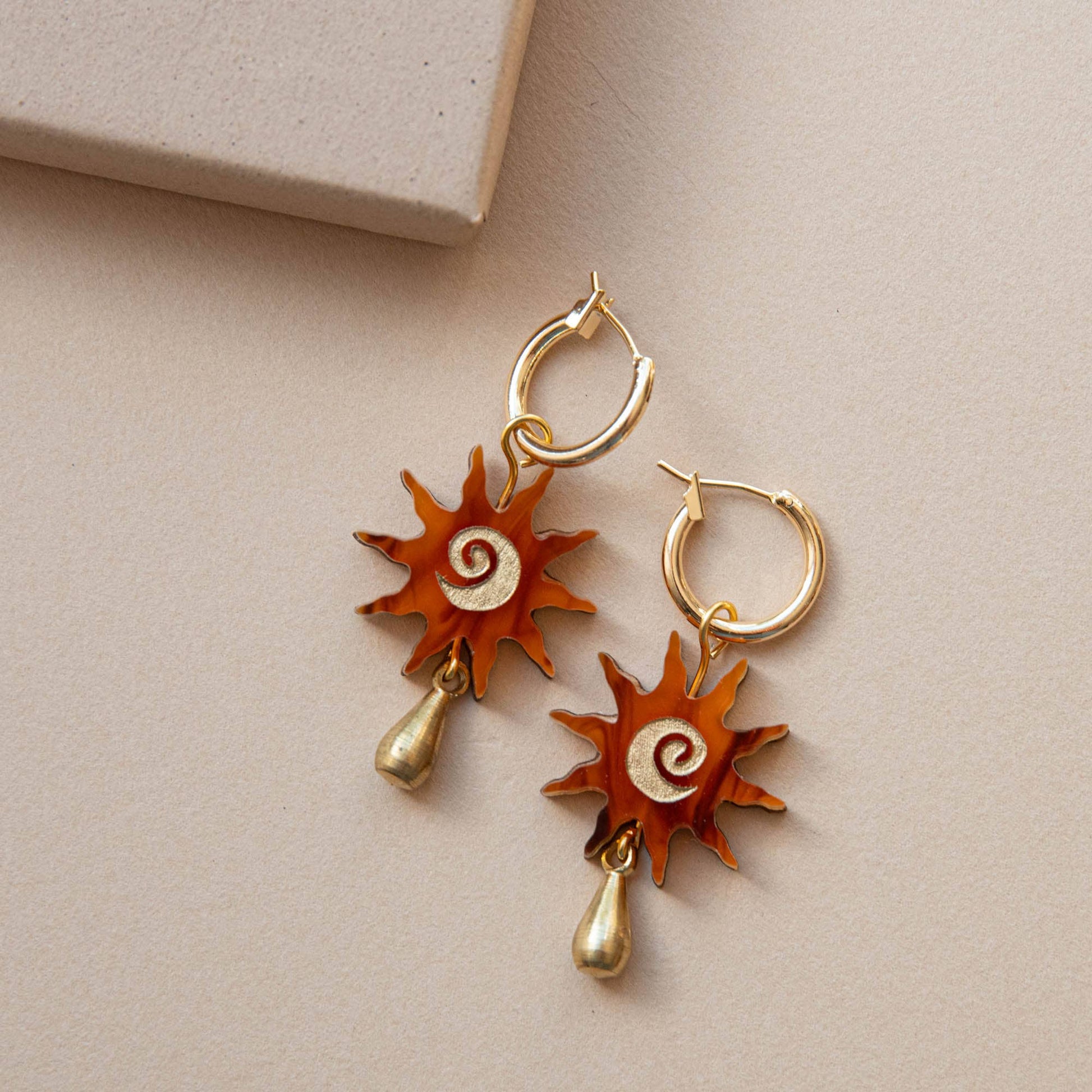 Pepper You Sol Hoop Earrings Amber