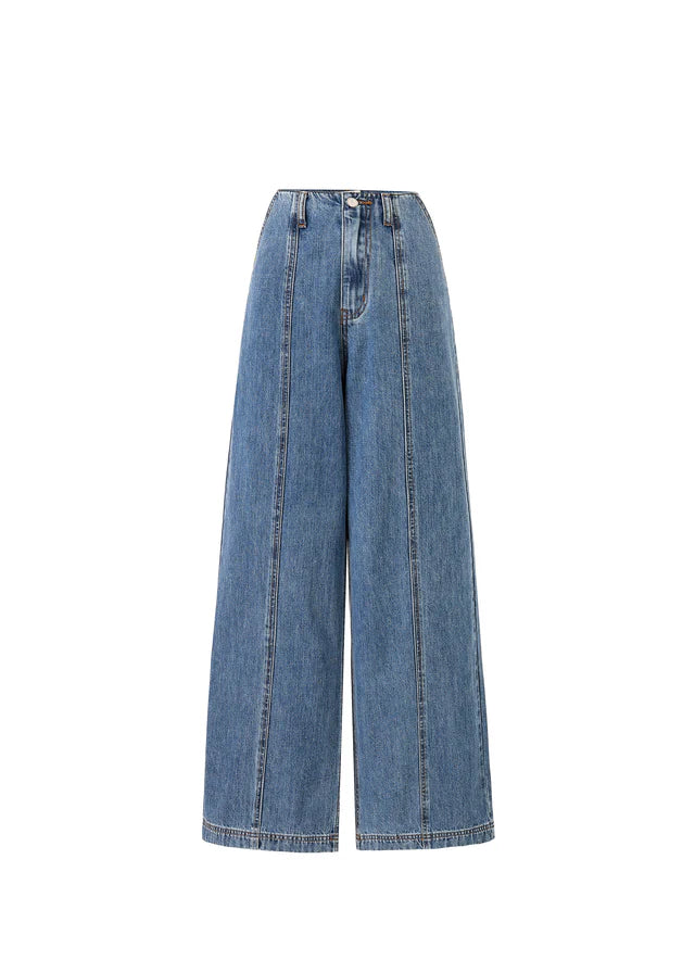 Aela Jeans