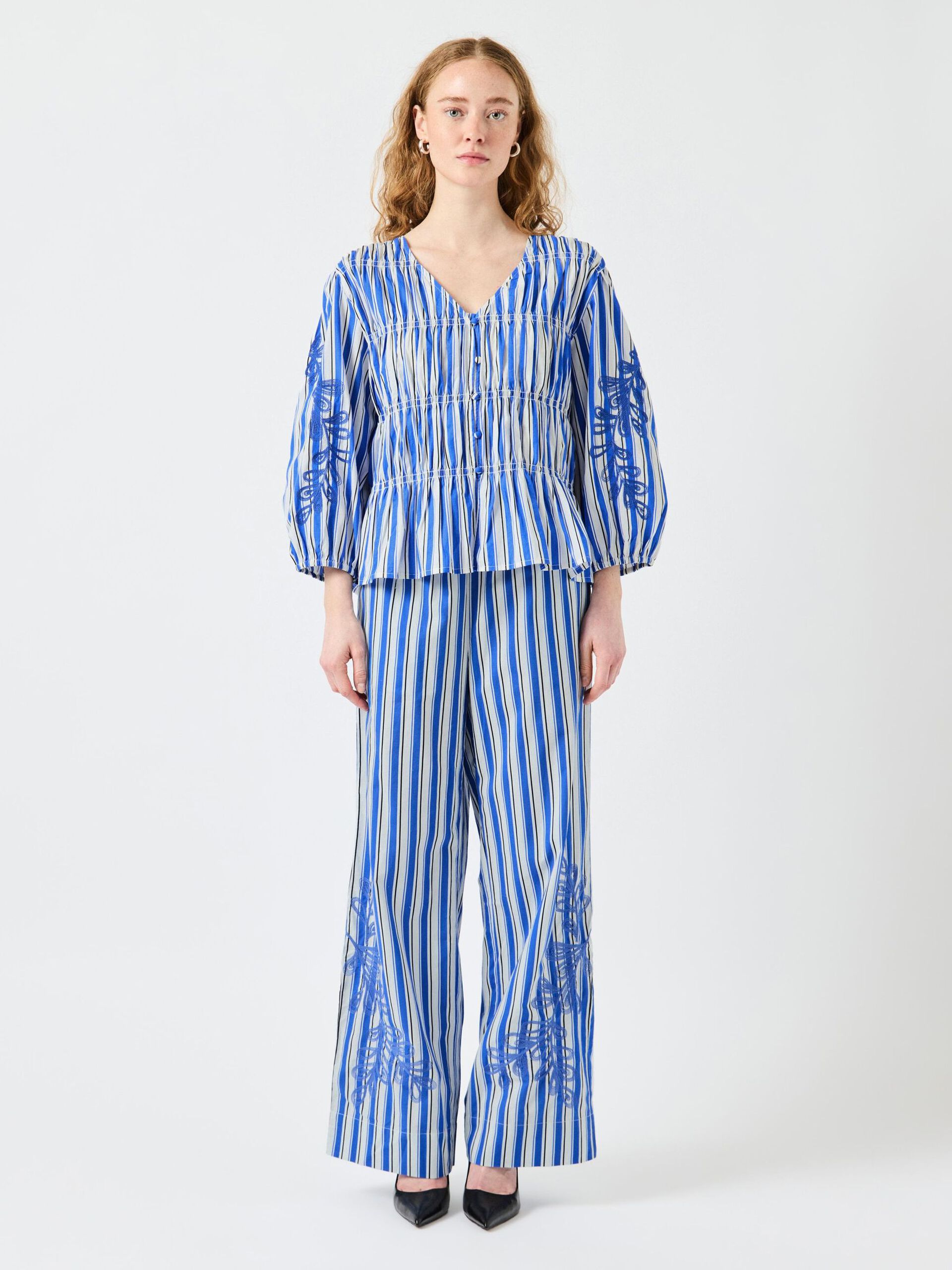 Yastimo Pant