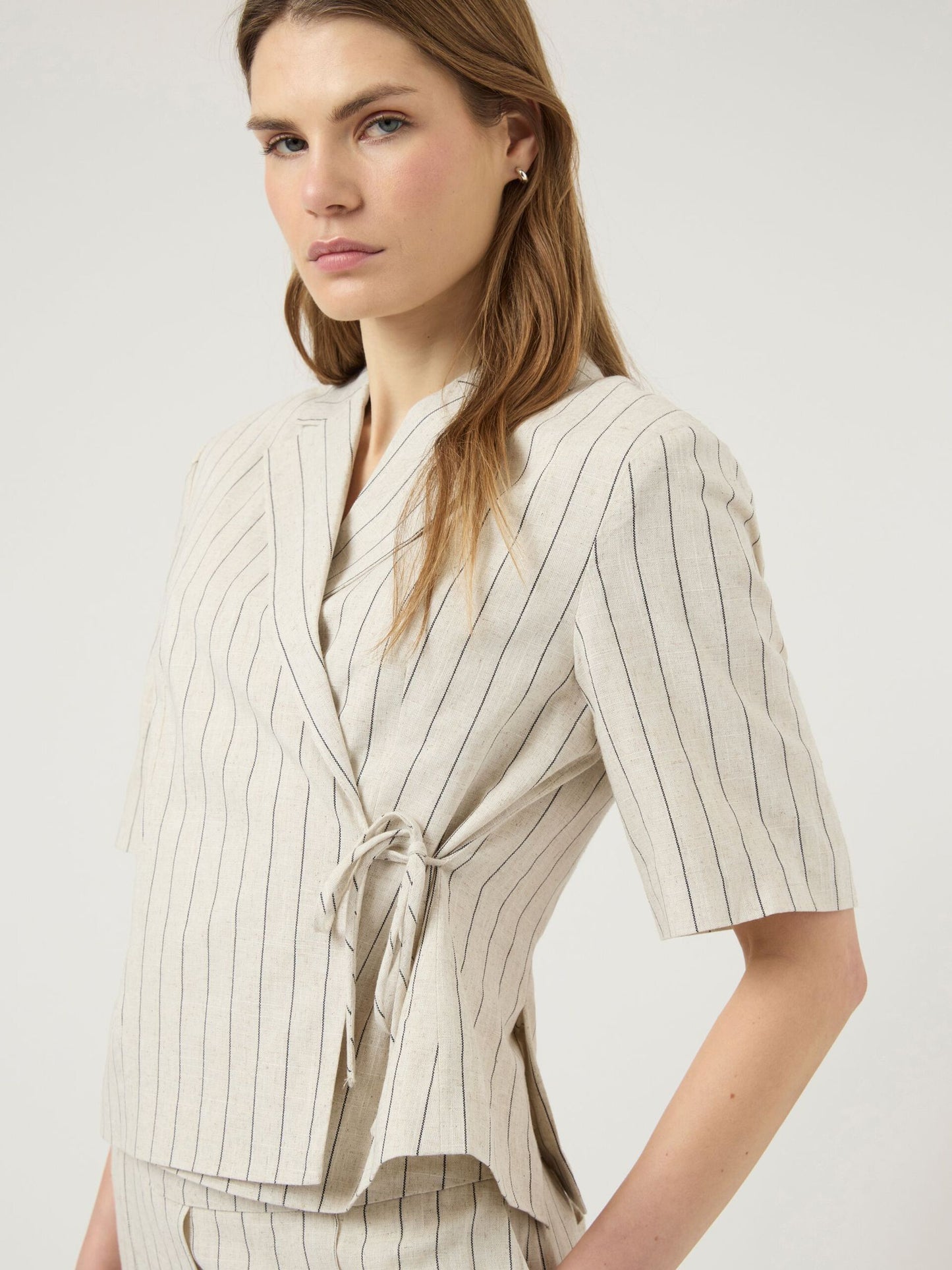 YasLinura 2/4 Linen Blend Blazer