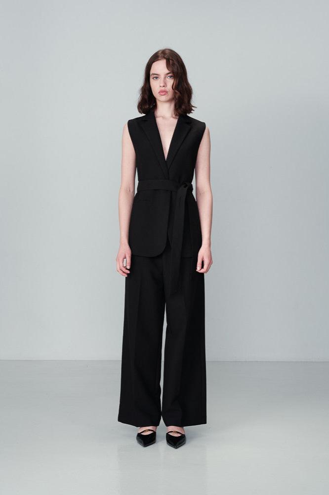 Nommy Sleeveless Blazer