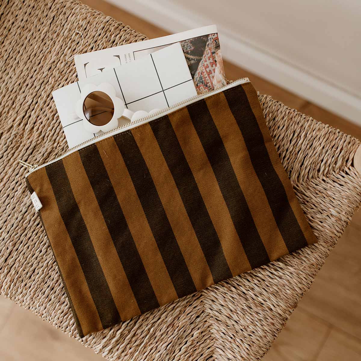 Lili Flat Pouch Stripes Cumin