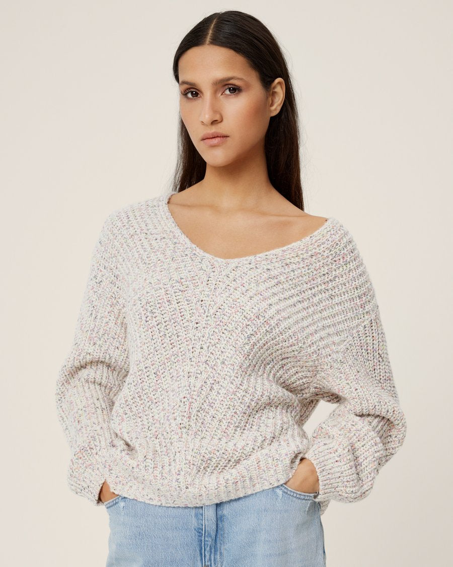 MSCHDealyn V Pullover- Egret