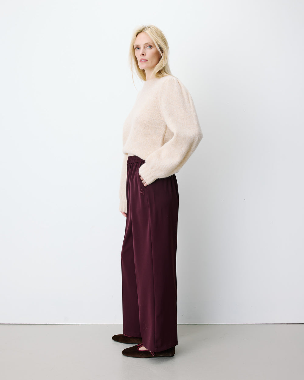 Noblesse Trousers - Aubergine