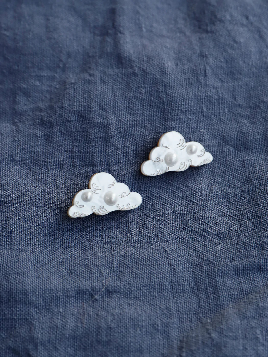 Wolf & Moon - Cloud Studs in Silver