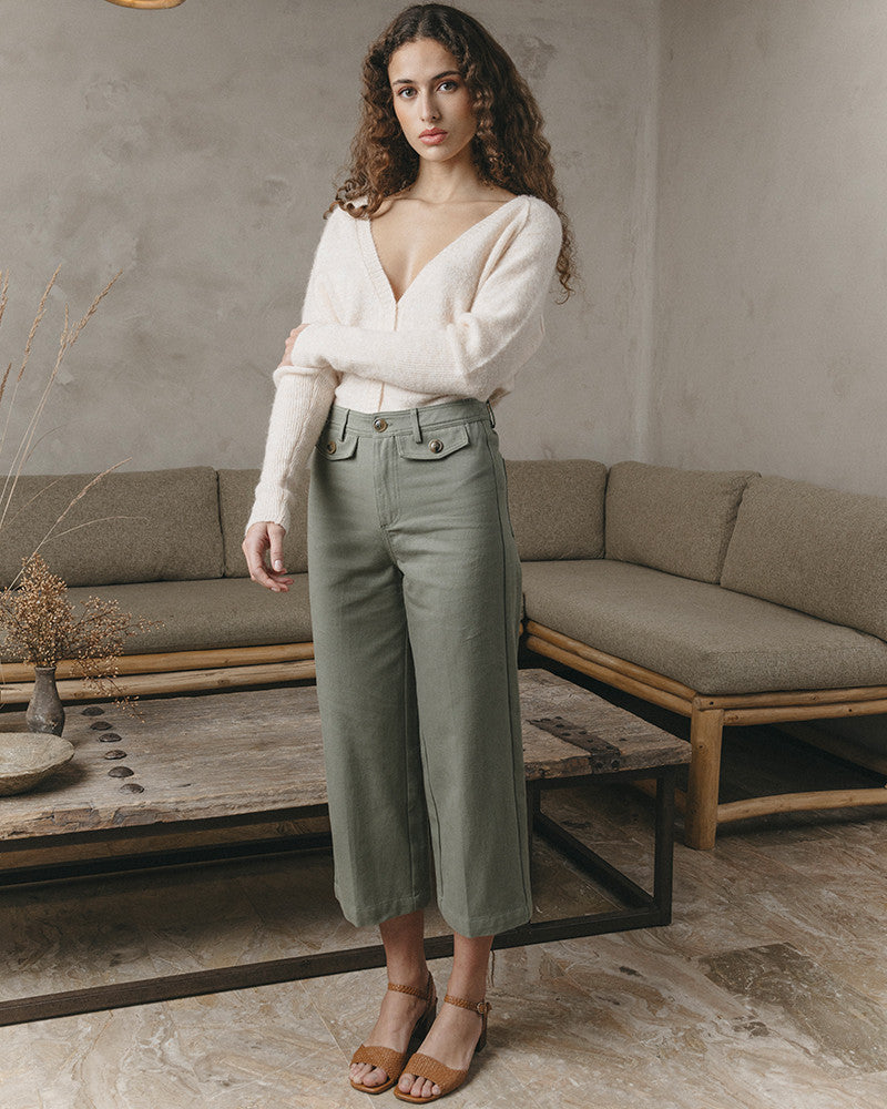 Imaginative cropped trousers - Sage